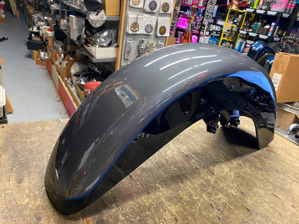 OEM FRONT FENDER GUANTLET GRAY BLACK FACTORY HARLEY 2021 STREET GLIDE FLHX NEW!