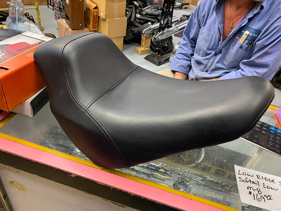 SOLO SEAT HARLEY LOW RIDER S SOFTAIL M8 MILWAUKEE EIGHT 2018^ OEM FACTORY T/O