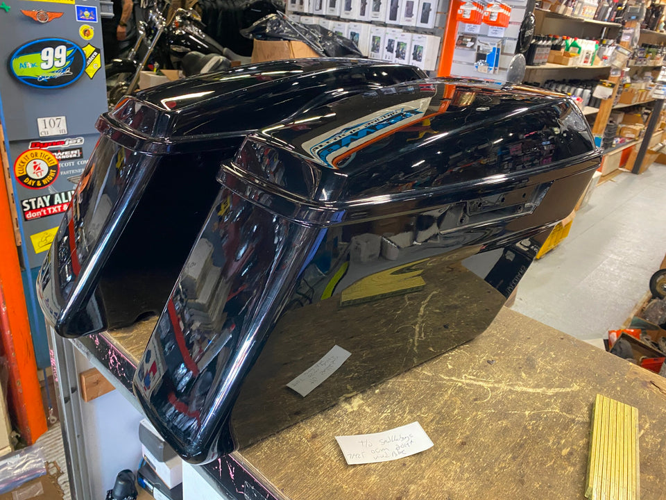 OEM VIVID BLACK SADDLEBAGS FACTORY HARLEY 2014^ TOURING FLH GLIDE ROAD