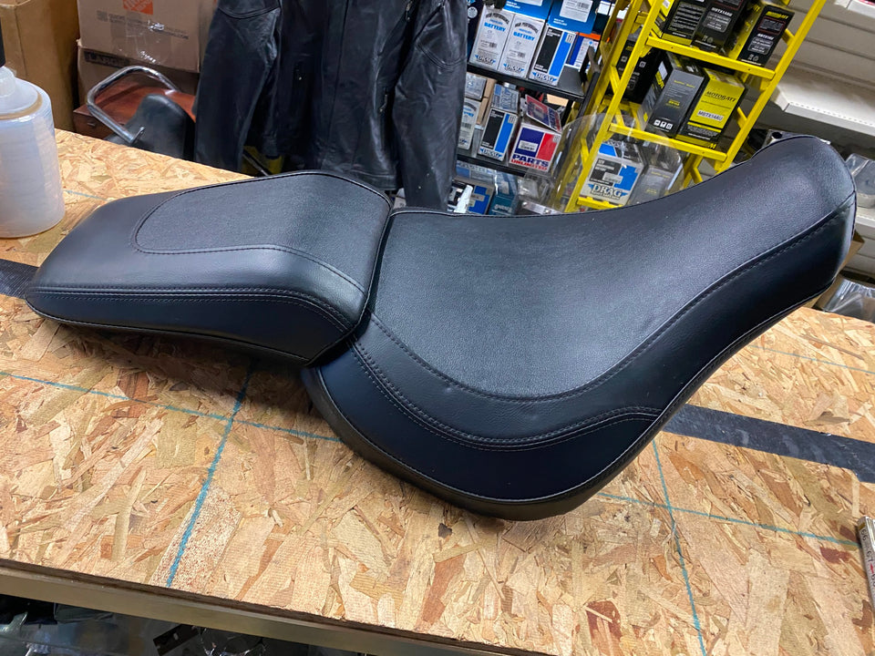 OEM HARLEY FATBOY SEAT 2018^ M8 FLFB FLSTF SUNDOWNER NEW T/O SOLO PASSENGER PAD