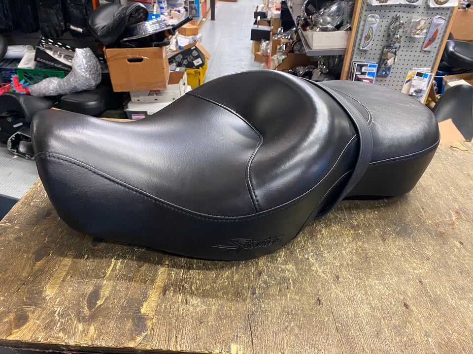 SUNDOWNER TOURING SEAT WIDE SPORTSTER 2007^ 883 1200 HARLEY OEM 4.5 TANK 51739-0