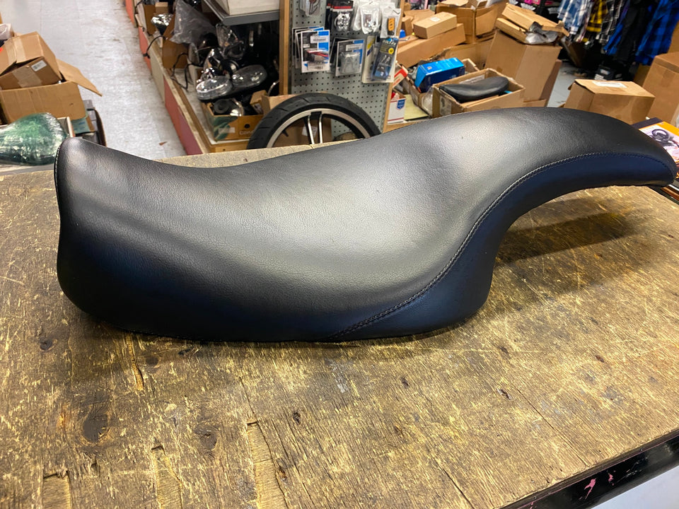 OEM SPORTSTER BADLANDER HARLEY SEAT LOW PROFILE 2004^ 883 1200 IRON