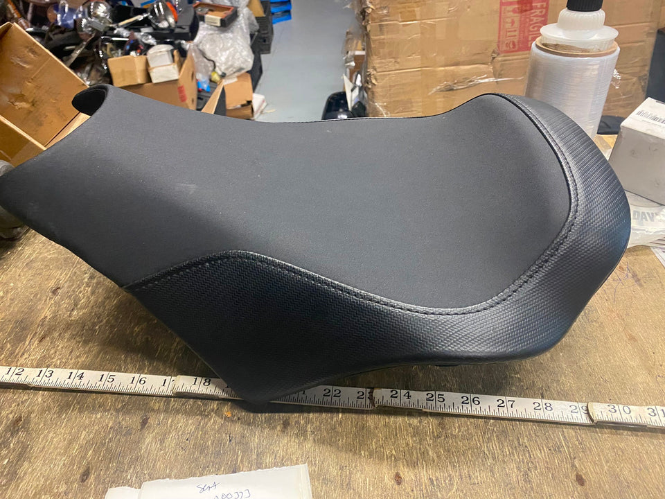 STOCK FACTORY SEAT HARLEY FXDR 114 OEM NEW T/O 52000373