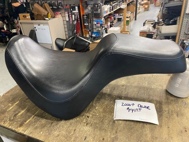 STOCK SEAT HARLEY SOFTAIL DEUCE FXSTD 2000^ NEW T/O SMOOTH OEM FACTORY