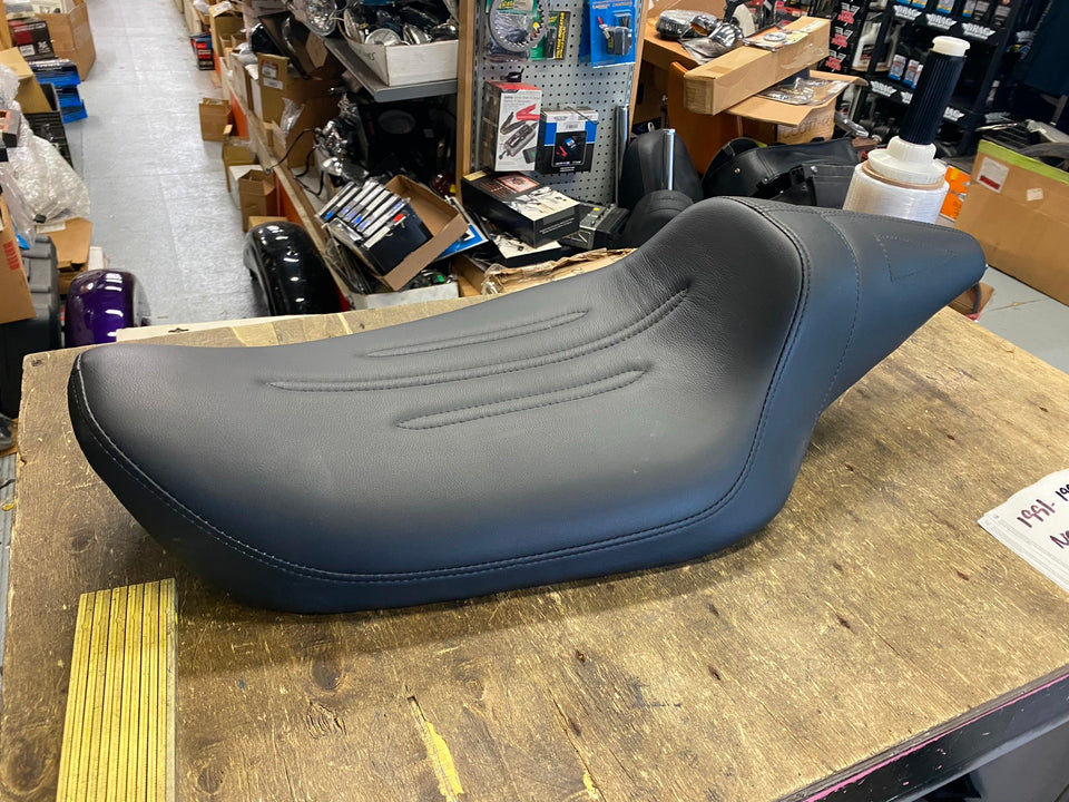 ARLEN NESS DANNY GRAY CUSTOM SEAT HARLEY DYNA SUPERGLIDE LOW RIDER 1991-1995 FXD