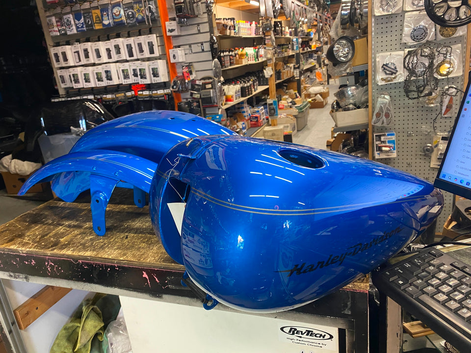 PAINT SET HARLEY SOFTAIL DEUCE FXSTD 2004 IMPACT BLUE FACTORY GAS TANK FENDERS!