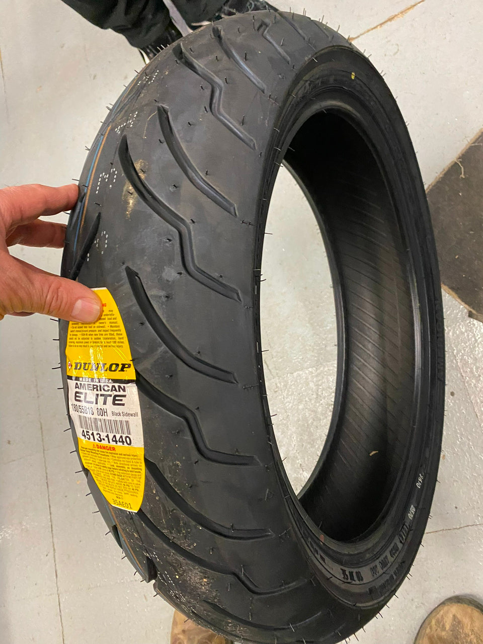 DUNLOP AMERICAN ELITE REAR MOTORCYCLE TIRE 180/55B-18 (80H) BLACK WALL