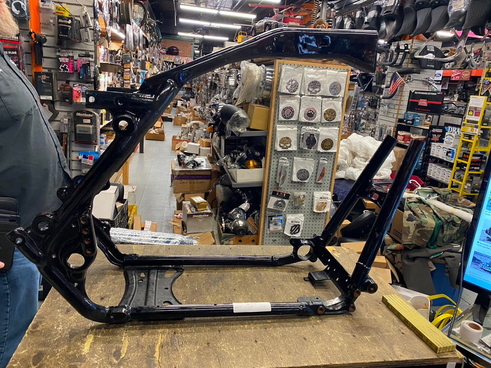 PARTS FRAME HARLEY TOURING FLH GLIDE ROAD KING M8 2018^ GOOD FOR PARTS ONLY