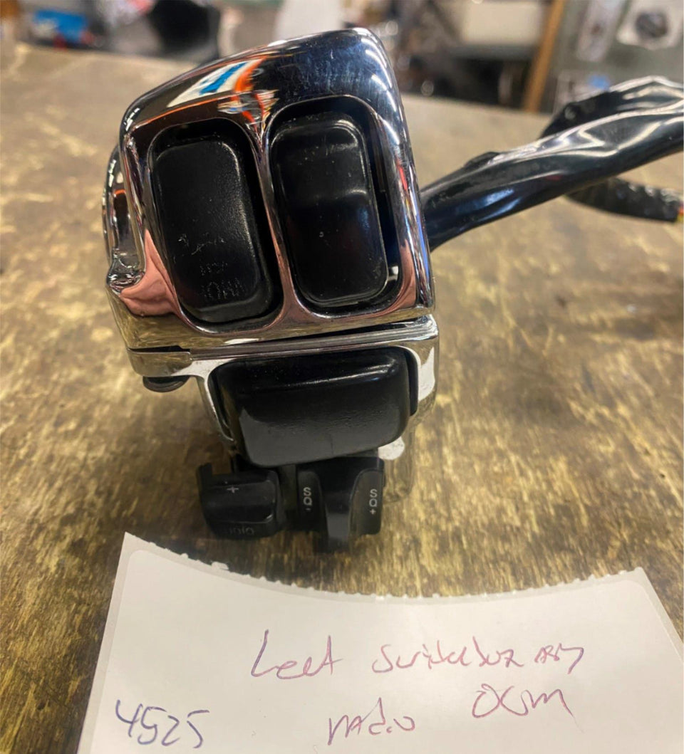 OEM HANDLEBAR CONTROL HARLEY SWITCH BOX CHROME RADIO TOURING FLH ULTRA GLIDE