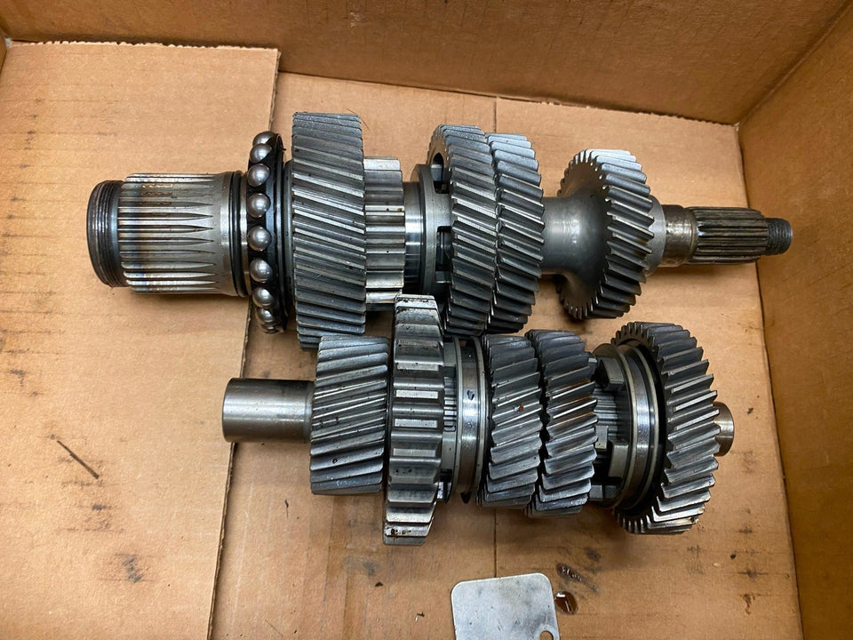 5 SPEED TRANSMISSION HARLEY SPORTSTER 883 1200 2004^ GEAR BOX MAINSHAFT COUNTER