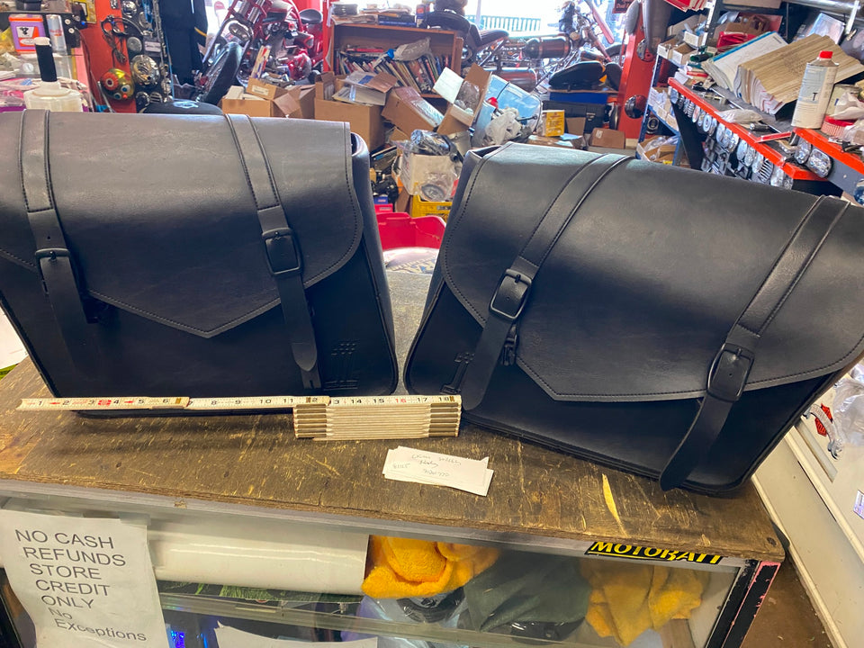 OEM GENUINE HARLEY DAVIDSON WILLIE G SKULL #1 SPORTSTER THROW-OVER SADDLEBAGS