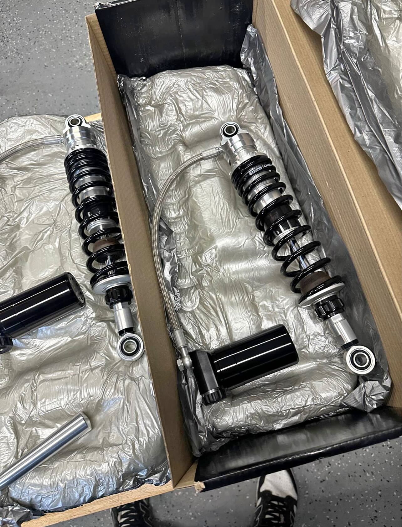 BRAND NEW OHLINS SCREAMIN EAGLE FOR ALL HARLEY DAVIDSON BAGGERS. /TOURING MODELS