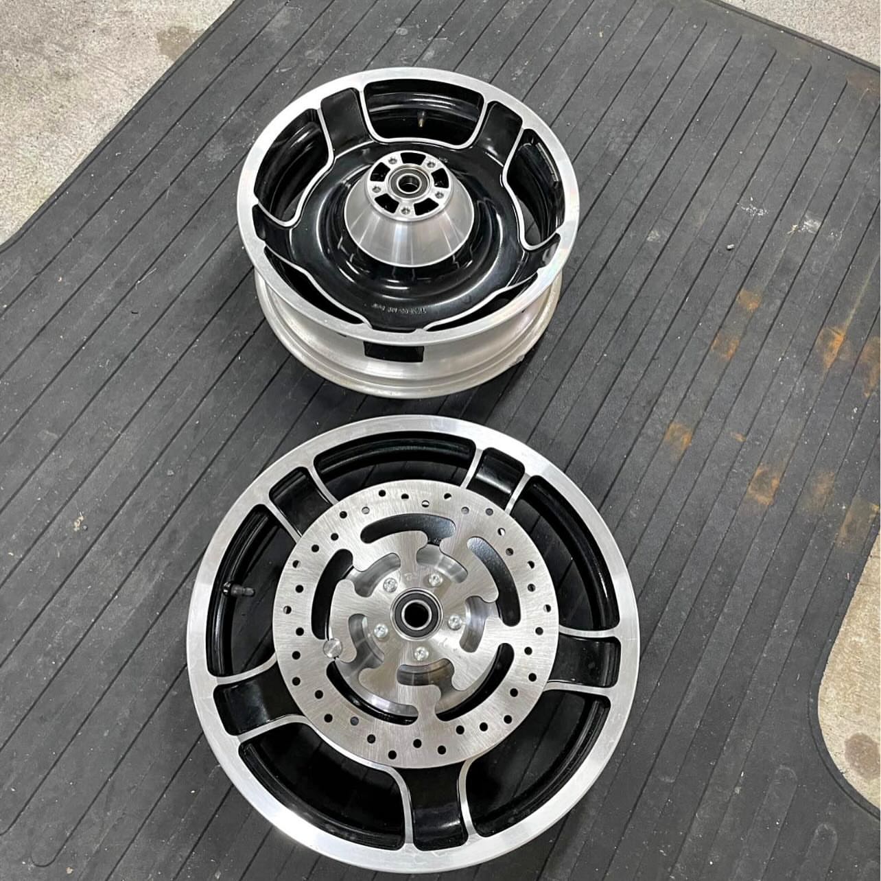 HARLEY DAVIDSON ROAD GLIDE ROAD KING FRONT & REAR WHEELS WHEE