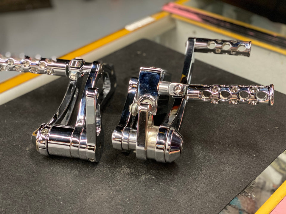 CHROME BILLET FORWARD CONTROLS HARLEY DYNA 1991-2006 W MASTER PEGS