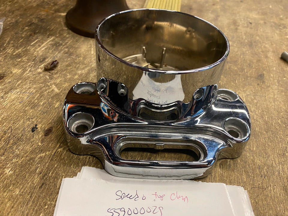 2004^ SPORTSTER CUSTOM UPPER HANDLEBAR RISER TOP SPEEDOMETER HOUSING 55900029