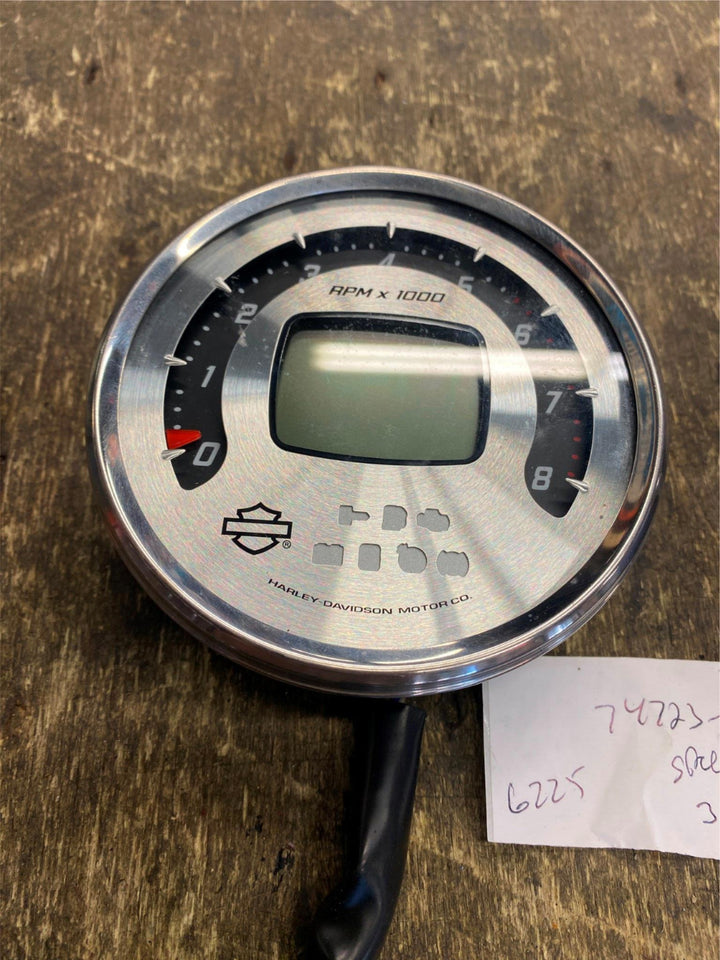OEM SPEEDOMETER TACH COMBO HARLEY DYNA SUPERGLIDE LOW RIDER FATBOB 2009-2012 3K