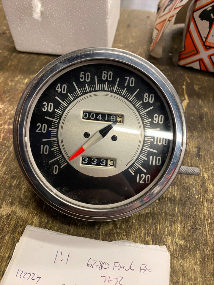 SPEEDOMETER HARLEY DASH MOUNT FLH SHOVELHEAD PANHEAD 1:1 400 MILES NICE!