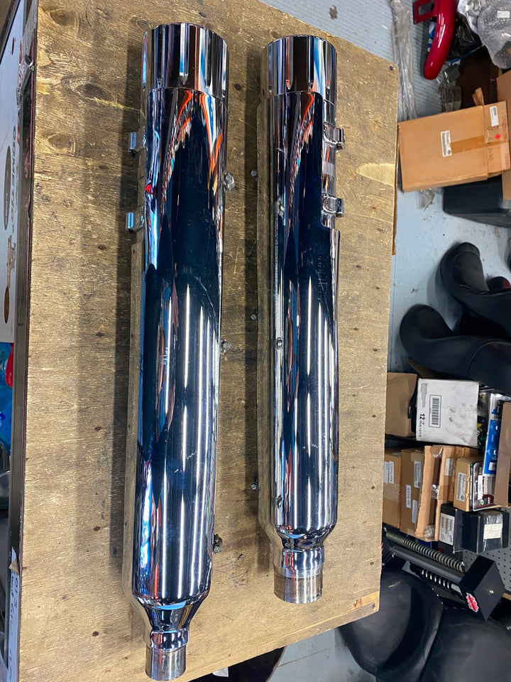 SCREAMIN EAGLE CUSTOM SLIP ON MUFFLERS CHROME TIPS HARLEY TOURING BAGGER M8 QUIE