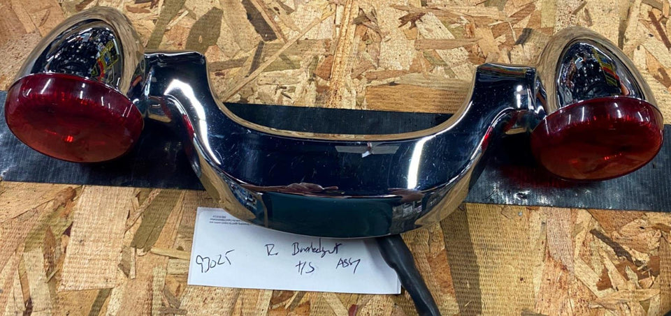 BRAKE TAILLIGHT TURN SIGNAL HARLEY FLHX STREET ROAD GLIDE TOURING BAGGER OEM