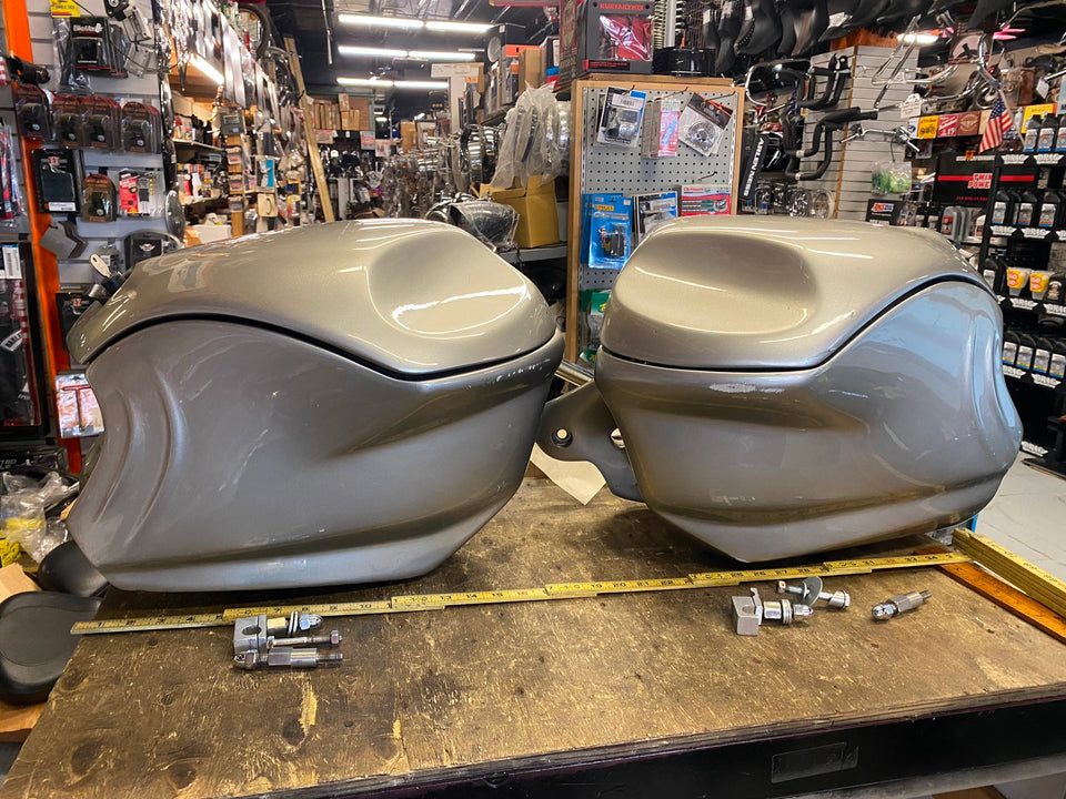 CUSTOM CORBIN HARD BAGS SADDLEBAGS HARLEY HONDA CHOPPER FANCY MOTORCYCLE VICTORY
