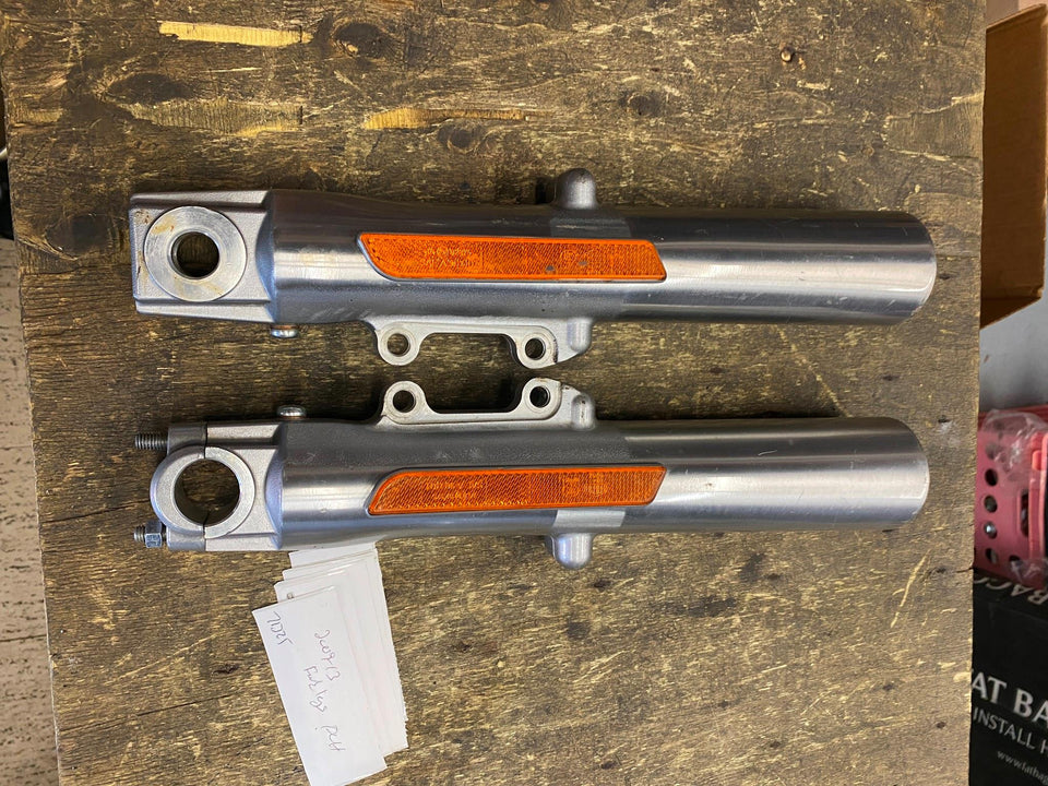 LOWER LEG SLIDERS HARLEY TOURING FLH GLIDE 2009-2013 OEM T/O ULTRA CLASSIC STREE