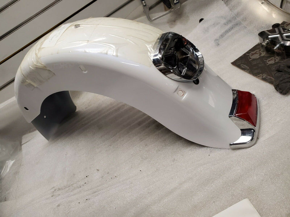 NEW T/O REAR FENDER HARLEY TOURING ROAD KING ULTRA GLACIER WHITE 2009^ BAGGER