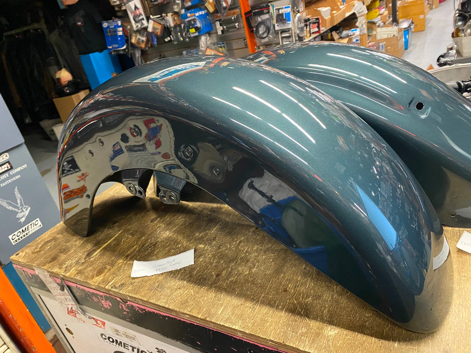 FRONT FENDER HARLEY BAGGER FLHX ROAD STREET GLIDE CHARCOAL GREEN NICE