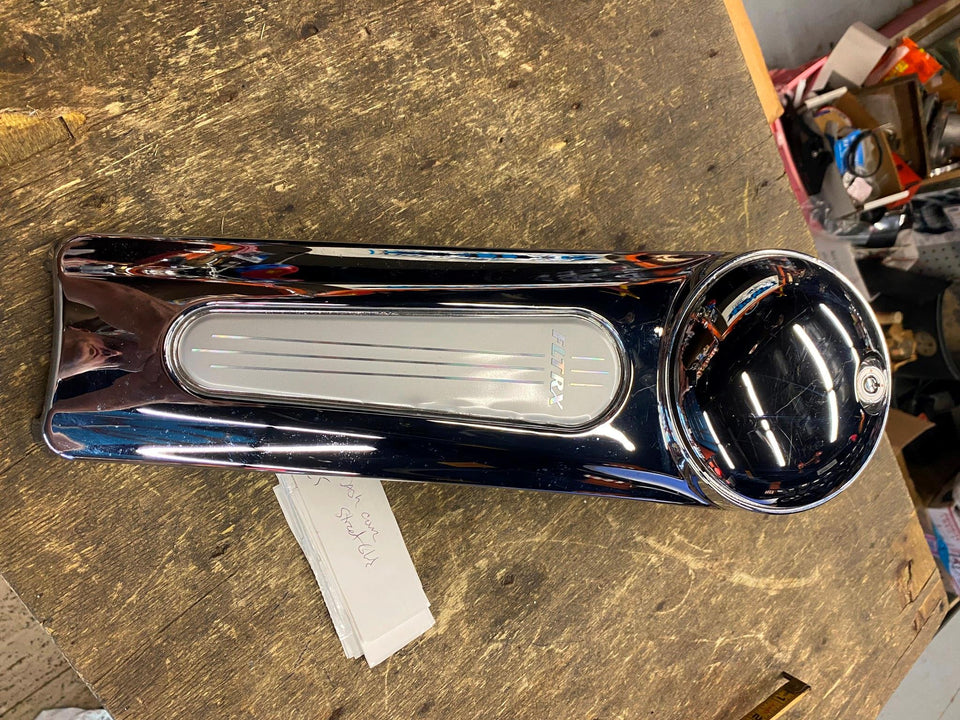 OEM CHROME DASH COVER FLTRX ROAD GLIDE ASSY DOOR OEM GAS TANK PANEL CONSOLE NICE