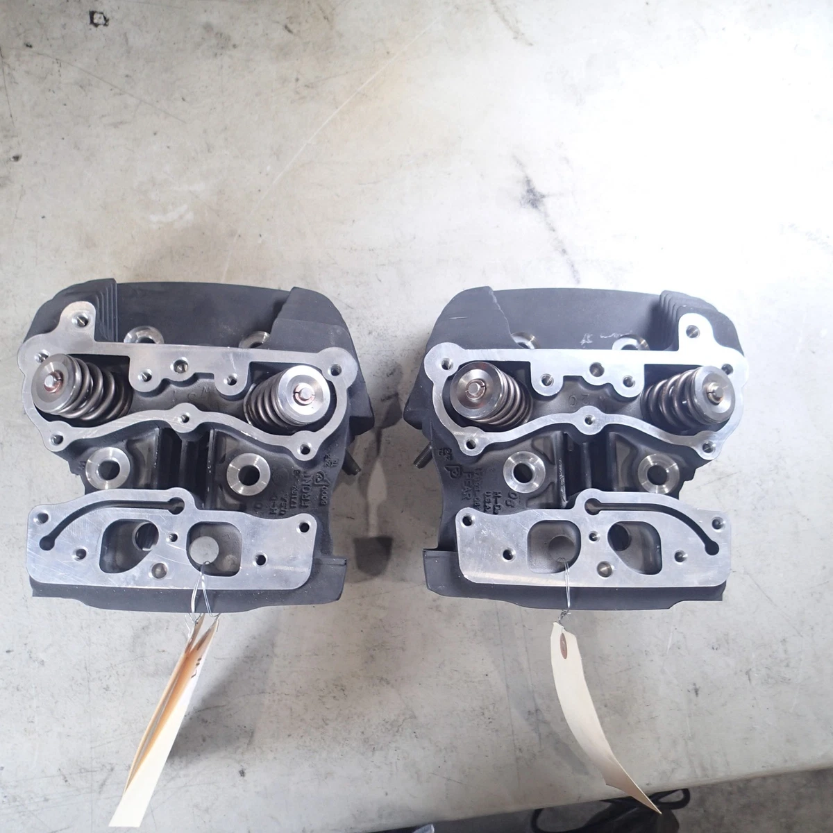 Harley-Davidson Cylinder Heads 17192-06B 17193-06 (BIG BORE 00-17 SOFTAIL DYNA)